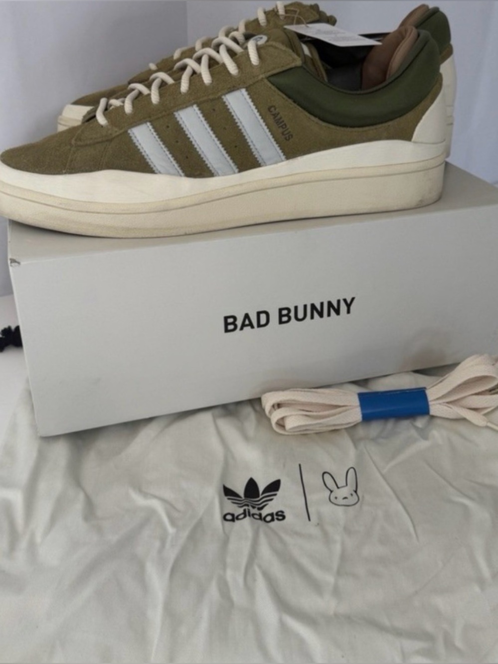 Bad Bunny Campus Olive